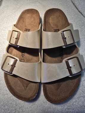 Birkenstock Arizona Beige Double-Strap Buckle Sandals Size 39